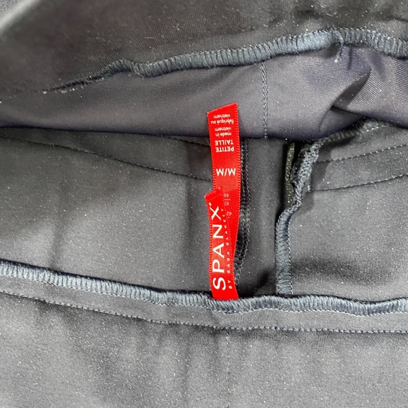 SPANX Medium Navy Pull On Womens Pants Faux‎ Rear Pockets Rayon Blend - Picture 2 of 6